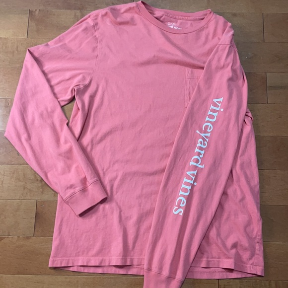 vineyard vines vintage whale long-sleeve pocket tee - Picture 2 of 4